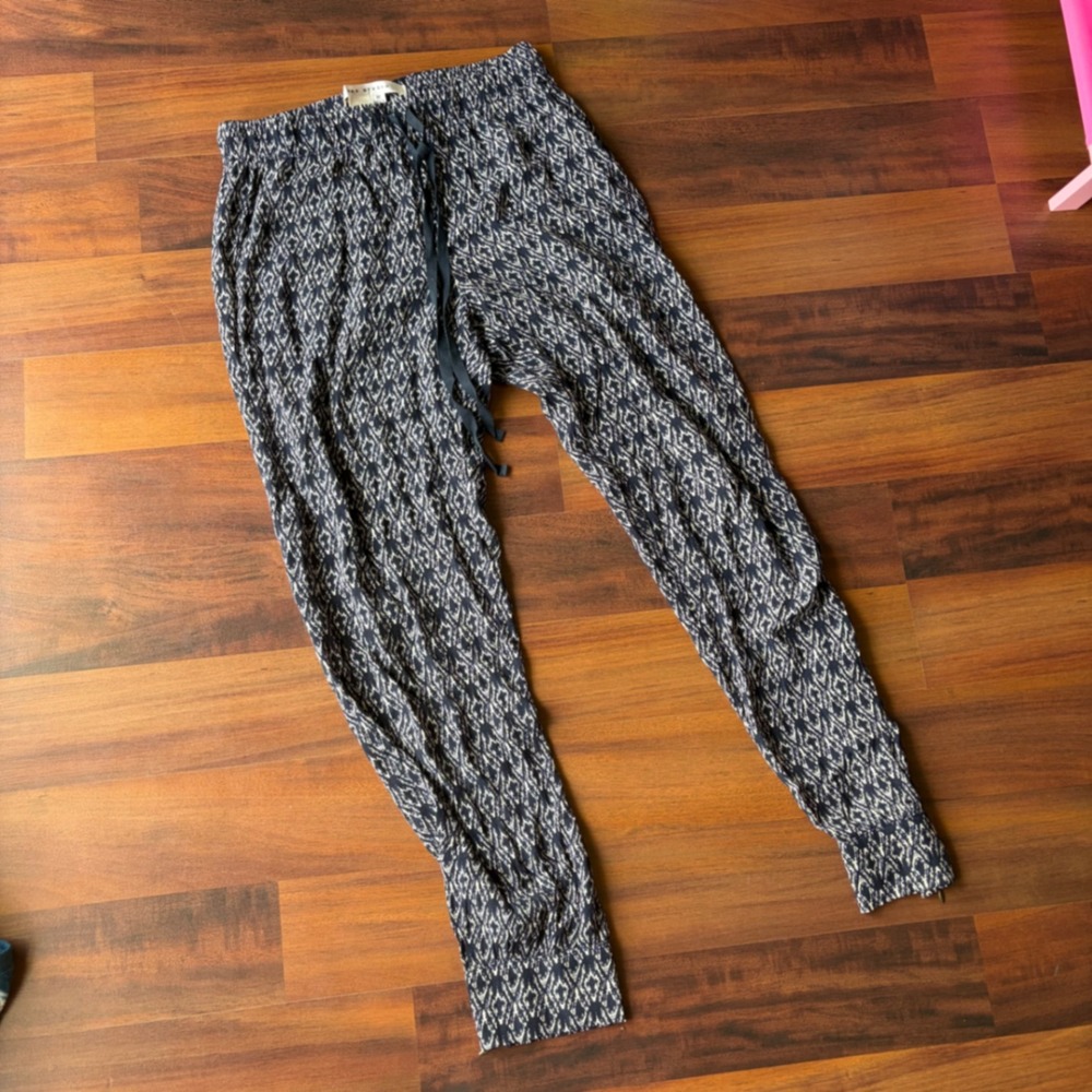 Max Studio Navy Blue Ikat Diamond Print Rayon Jogger Pants Womens Medium 4702C03